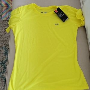 Under Armour tshirt